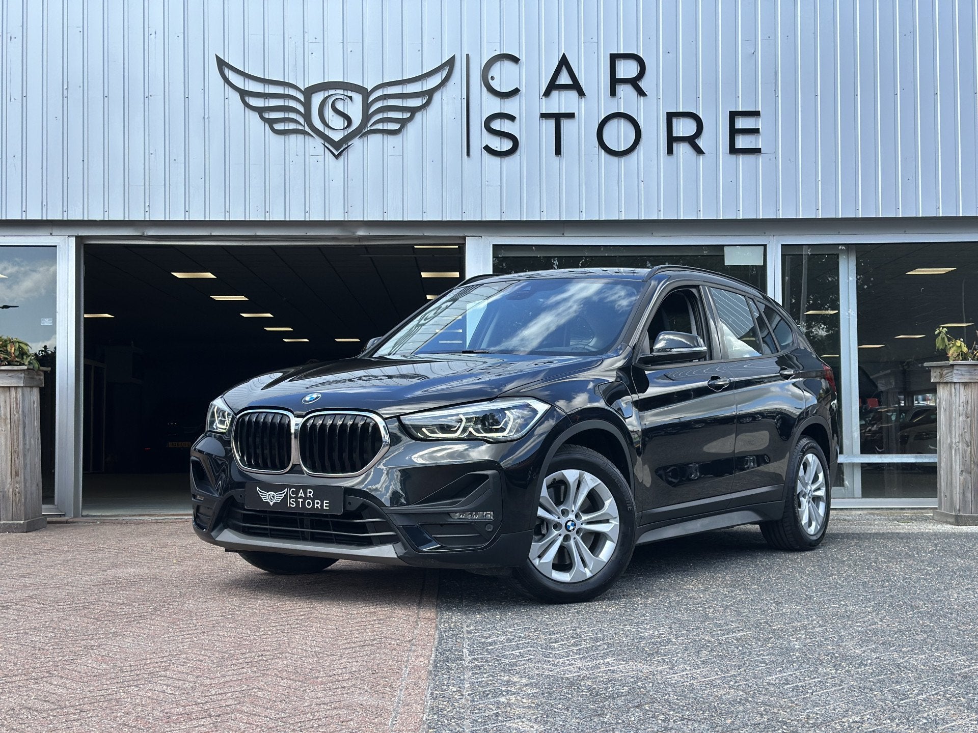 BMW X1 xDrive25e |CAMERA|STOEL VWM|NAVI|LEDER|ELK.PAKKET|CRU, Auto's, Gebruikt, Bedrijf, Hybride Elektrisch/Benzine, 3 cilinders