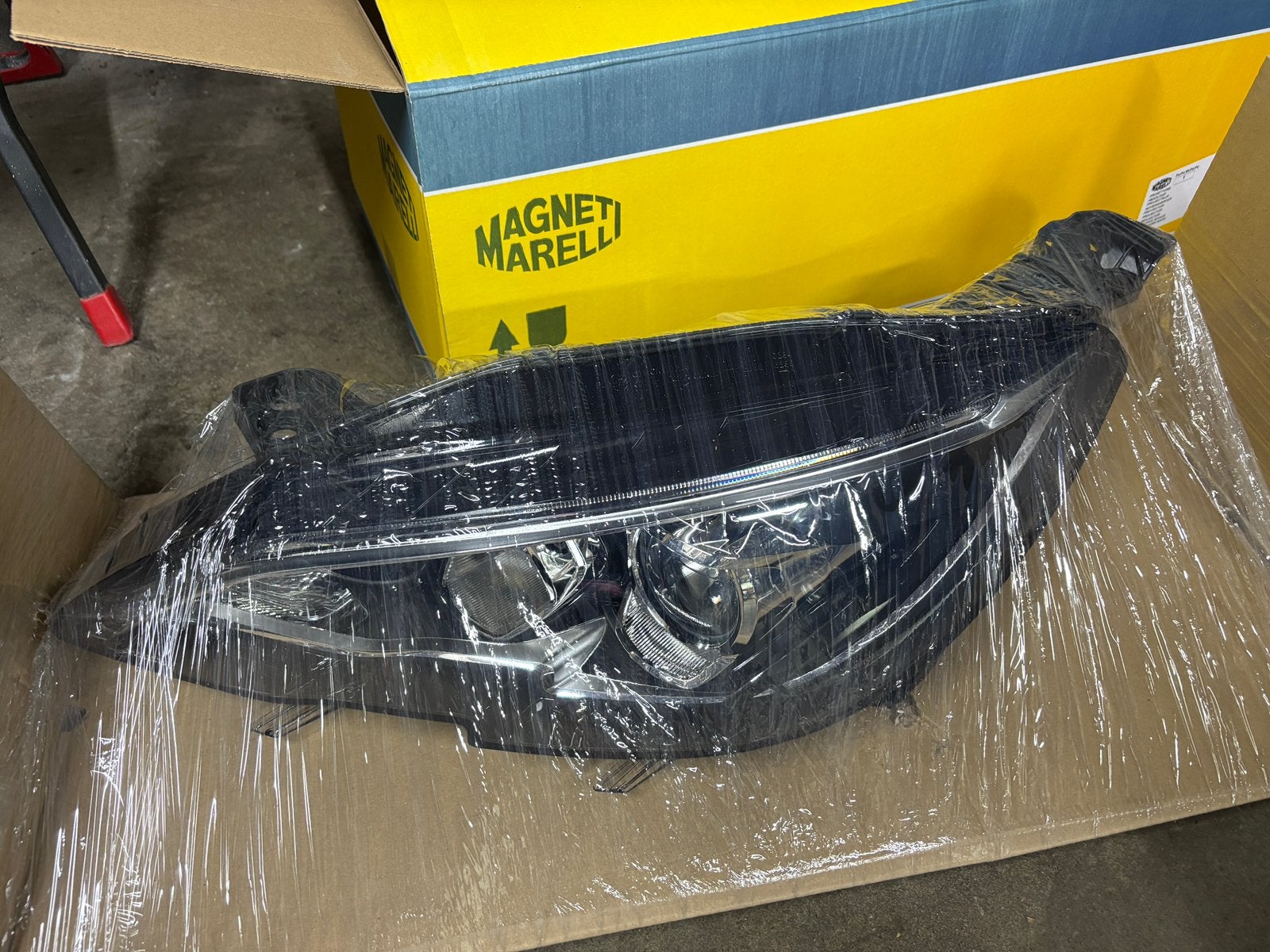 Peugeot 308 II T9 koplamp links nieuw van Magneti Marelli, Auto-onderdelen, Ophalen of Verzenden, Nieuw, Peugeot