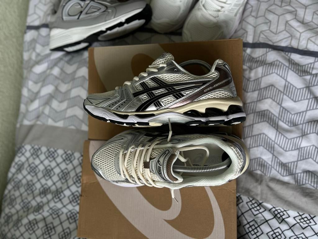 Asics Gel Kayano 14 - met doos, Wit, Nieuw, Ophalen of Verzenden, Sneakers of Gympen
