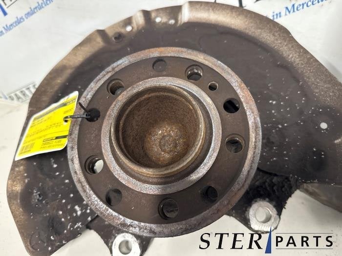 Fusee links-voor van een Mercedes E-Klasse, Gebruikt, -, Ophalen of Verzenden, -