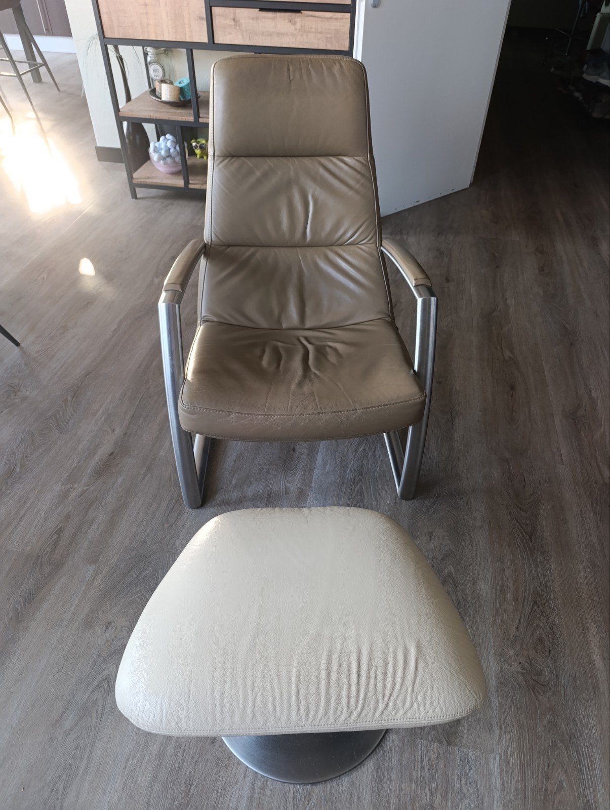 Leren fauteuil met voetenbank - Gebruikt - liver kleur, Ophalen, Gebruikt, 50 tot 75 cm, Leer