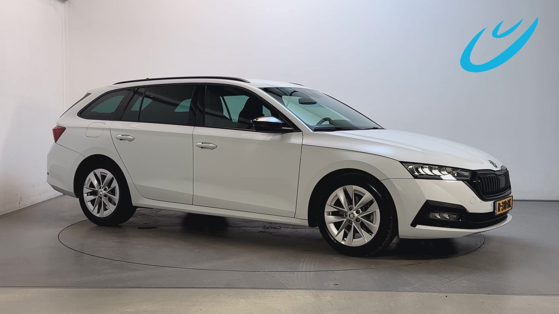 Skoda Octavia Combi 1.0 TSI Sport Business Sfeerverlichting, Stof, Gebruikt, Met garantie (alle), Wit