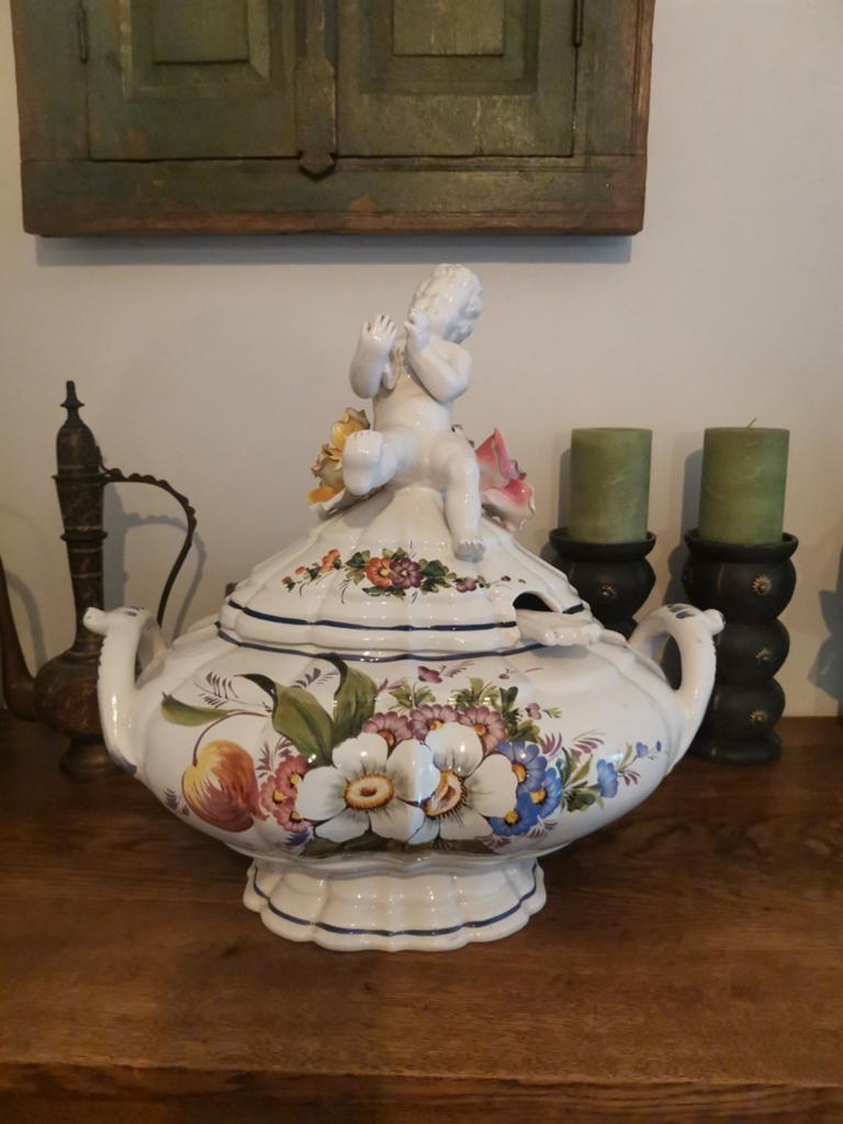 Italiaanse porseleinen terrine met cherubijn en bloemen, Antiek en Kunst, Ophalen of Verzenden