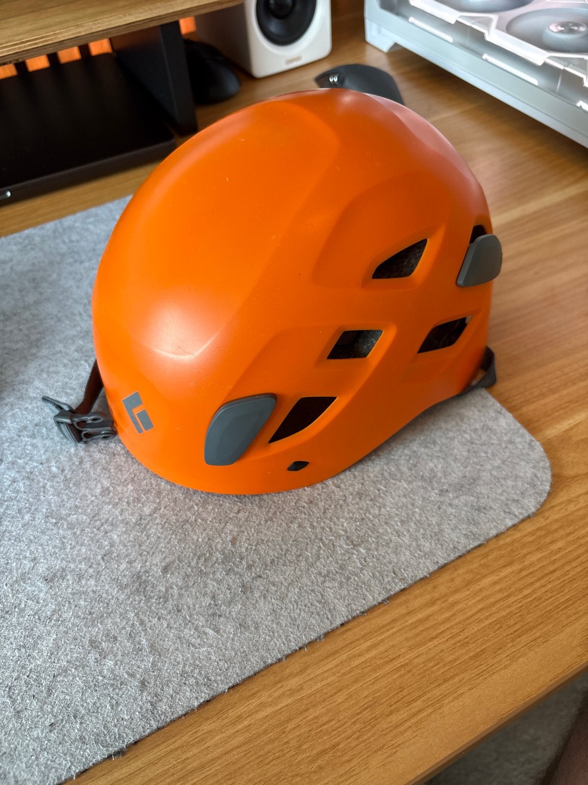 Black Diamond Half Dome Klimhelm Oranje, Ophalen of Verzenden, Zo goed als nieuw, Klimsport-accessoire