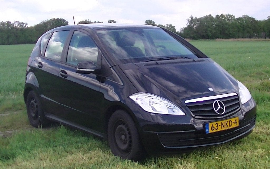 Mercedes-Benz A-Klasse 2.0 CDI A160 5DRS AUT 2010 Zwart, Auto's, Stof, 4 cilinders, Bluetooth, Zwart