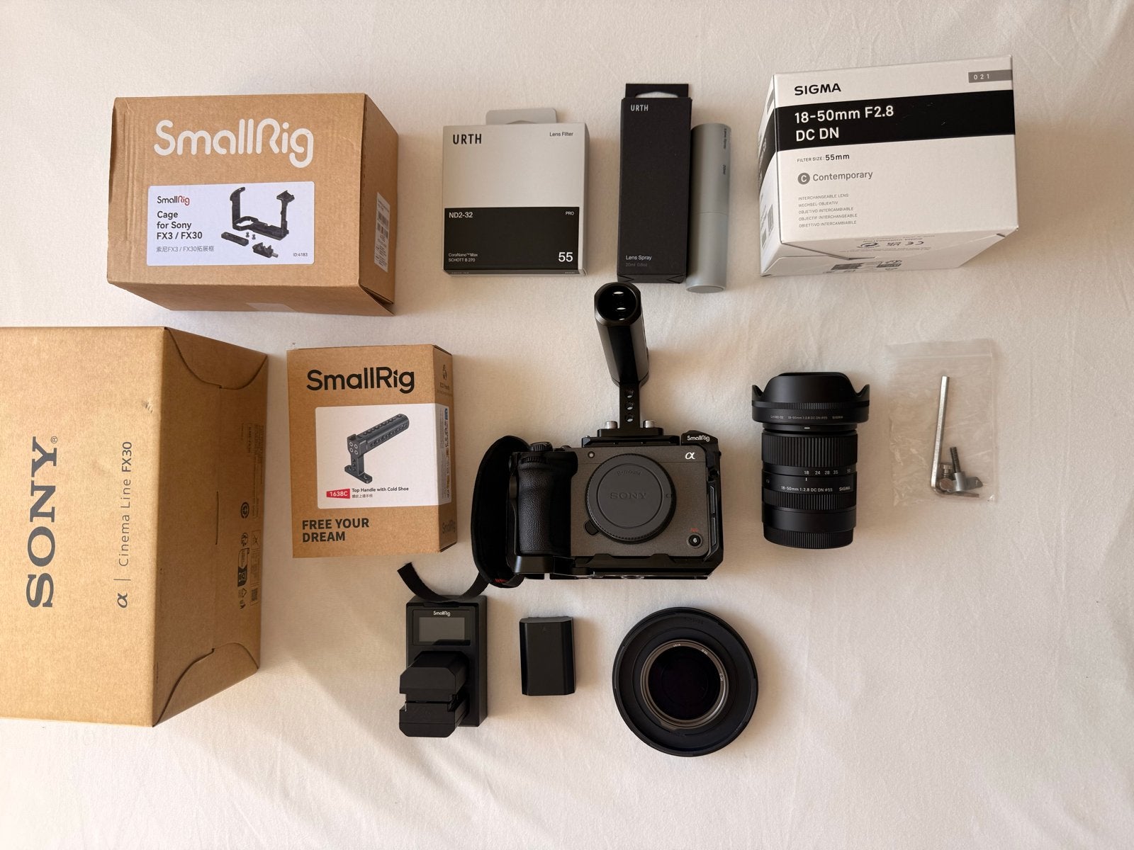 Sony FX30 met Sigma 18-50mm F2.8 in Nieuwstaat, Ophalen, Zo goed als nieuw, Camera, Sony