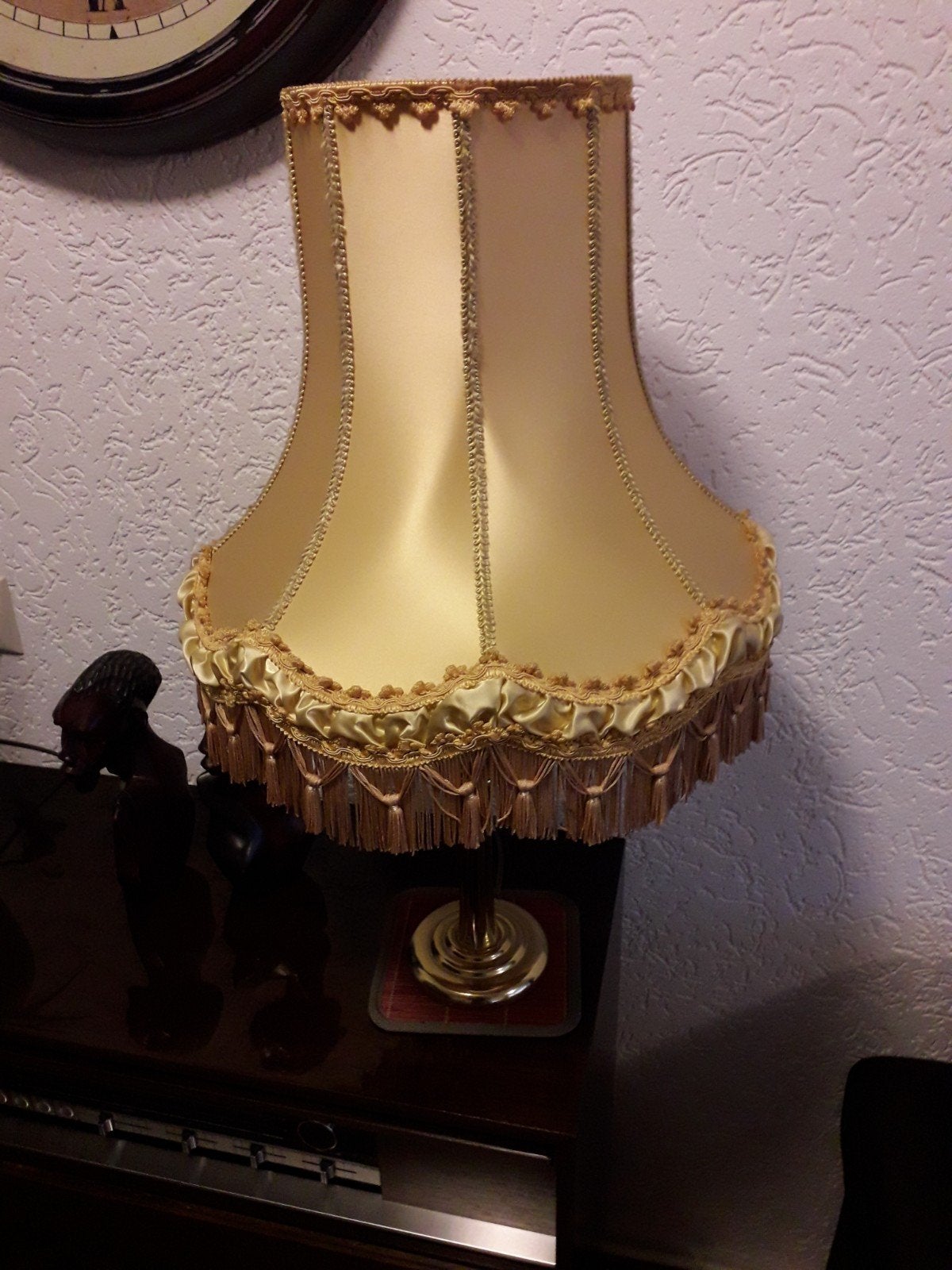 Vintage Tafellamp met Gouden Kap en Kwastjes, Ophalen of Verzenden