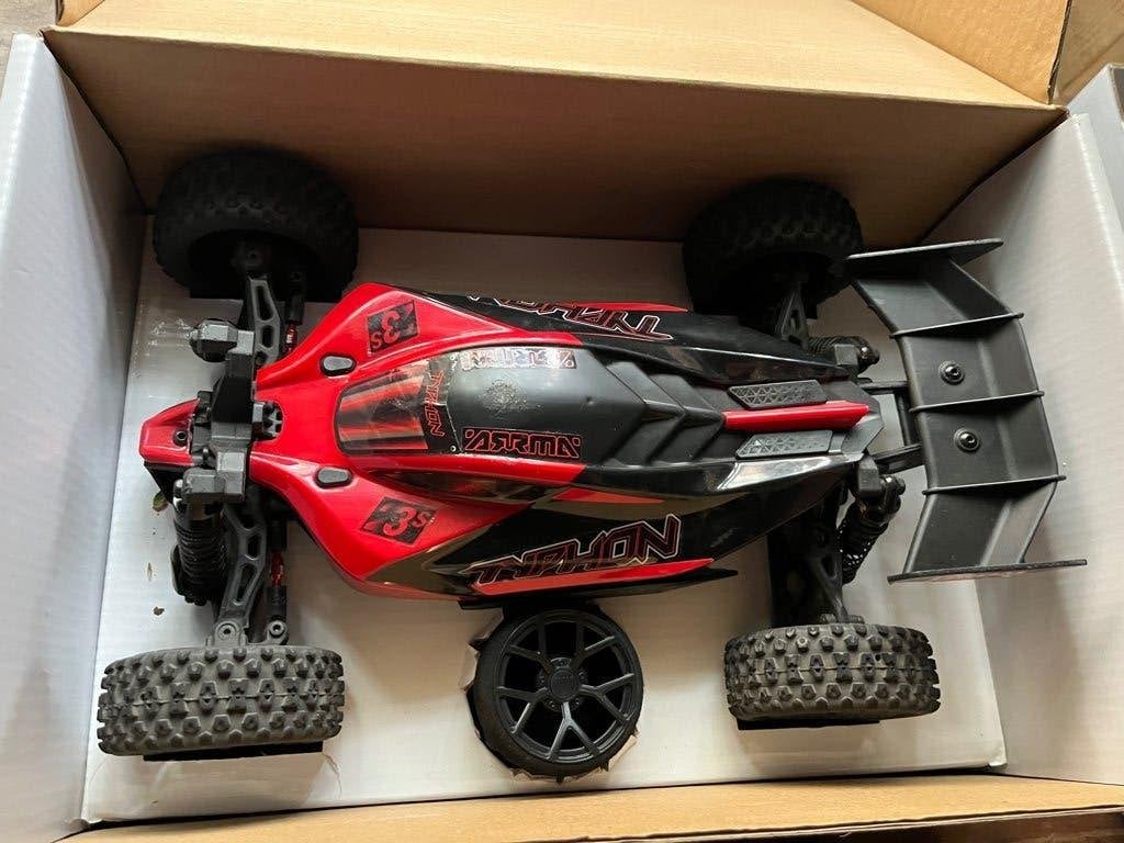 ARRMA Typhon Grom 223S BLX – zeer compleet, Elektro, Auto offroad, Ophalen of Verzenden, Zo goed als nieuw