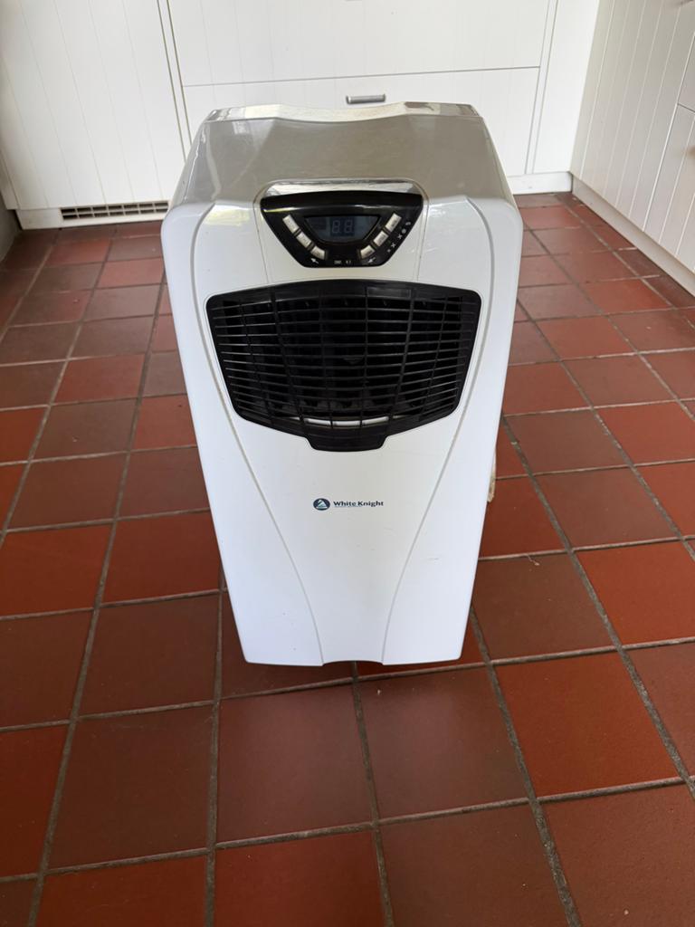 Mobiele airco White Knight WK9051 - Gebruikt, Witgoed en Apparatuur, Ophalen, Gebruikt, Minder dan 60 m³, 3 snelheden of meer