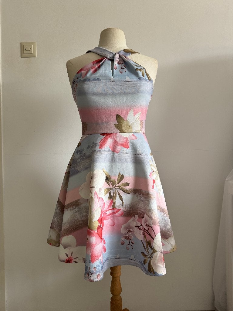 Ted Baker jurk maat 38 met bloemenprint, Maat 38/40 (M), Meerkleurig, Ophalen of Verzenden, Zo goed als nieuw