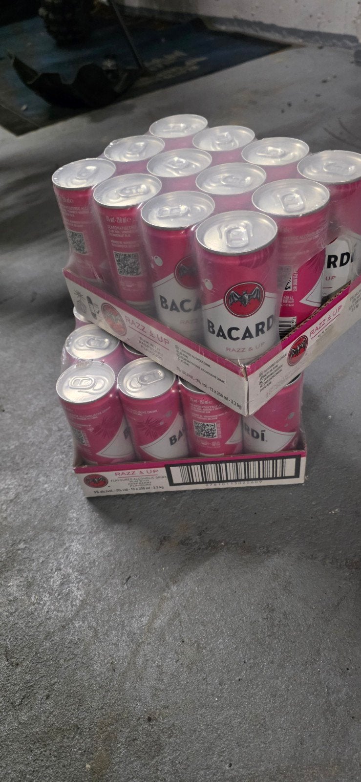 Bacardi razz, Diversen, Ophalen