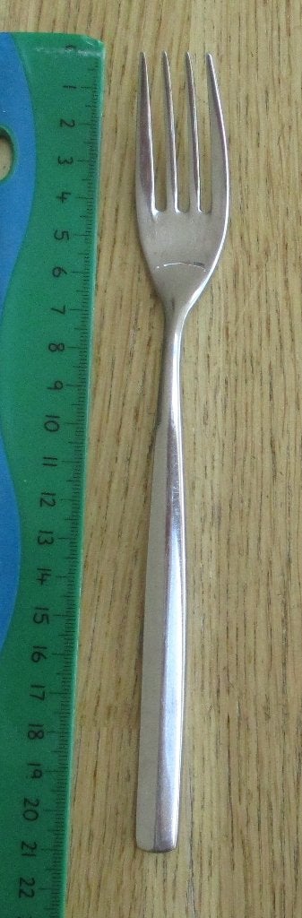 Guy Degrenne 18-10 Cannes? dinervork 20,1cm 53 gram, Huis en Inrichting, Keuken | Bestek, Ophalen of Verzenden, Rvs of Chroom
