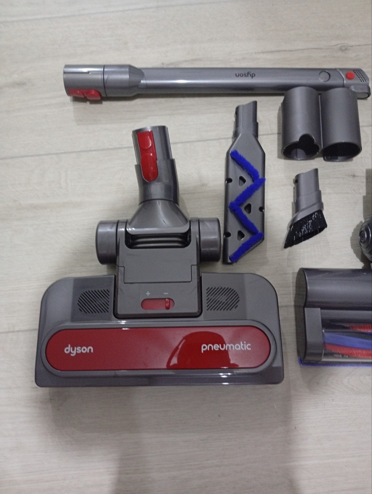 Foto 2 van Dyson opzetstukkenset voor stofzuiger