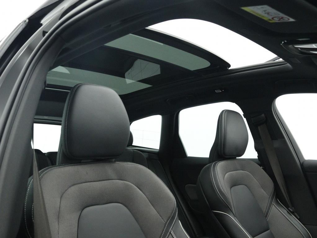Volvo XC60 2.0 T6 Black Edition | Panoramadak | Camera | Nav, Automaat, 12 maanden, Gebruikt, 4 cilinders