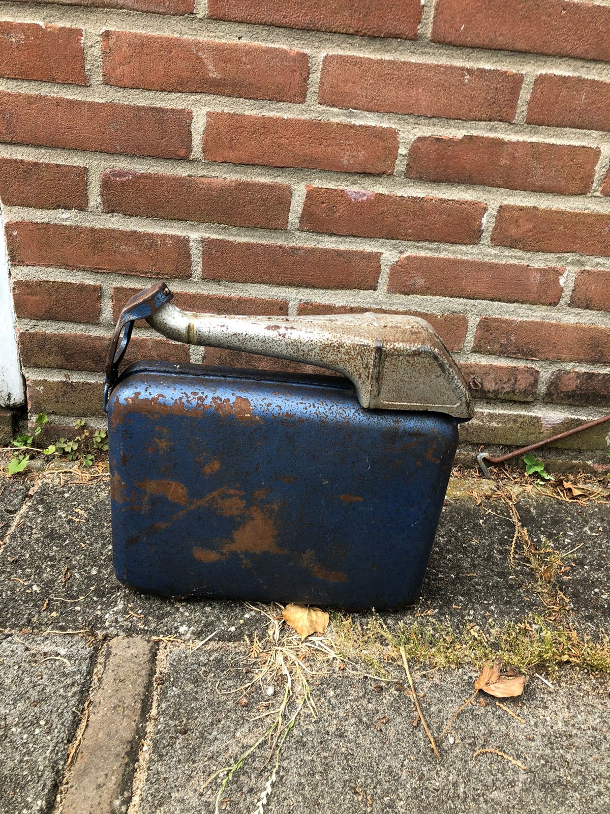 Vintage jerrycan, Ophalen, Nederland
