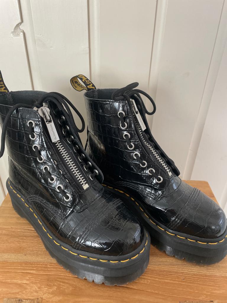 Dr. Martens Jadon Max Croco Laarzen Maat 38, Kleding | Dames, Schoenen, Ophalen, Zwart, Lage of Enkellaarzen, Zo goed als nieuw