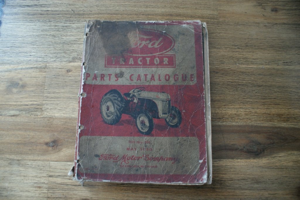 Ford tractor Onderdelen Catalogus 1950, Boeken, Ophalen of Verzenden, Catalogus, Onbekend, Gelezen