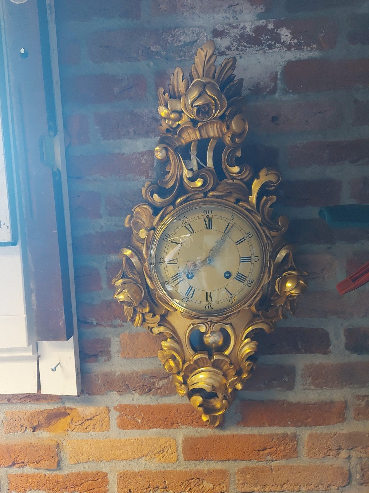 Antieke vergulde wandklok met Romeinse cijfers, Antiek en Kunst, Antiek | Klokken, Ophalen