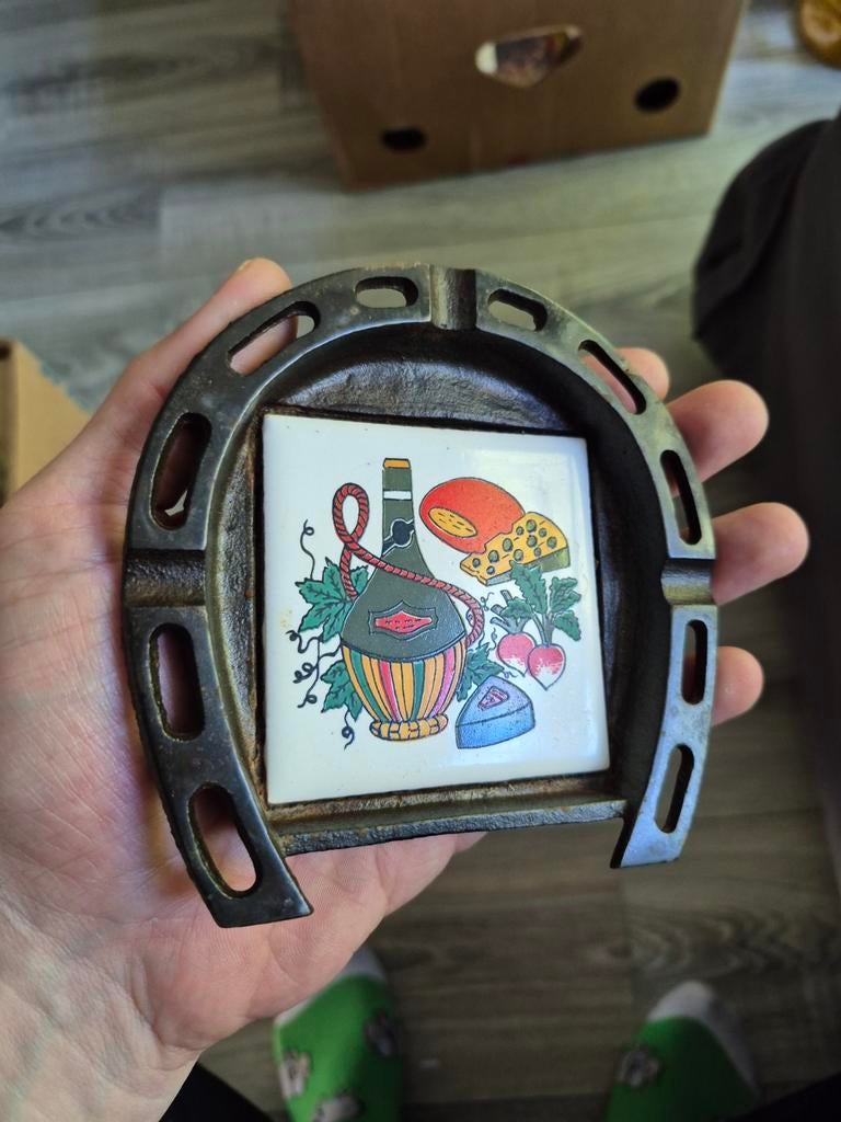 Vintage hoefijzer asbak met tegel - Taiwan, Ophalen of Verzenden