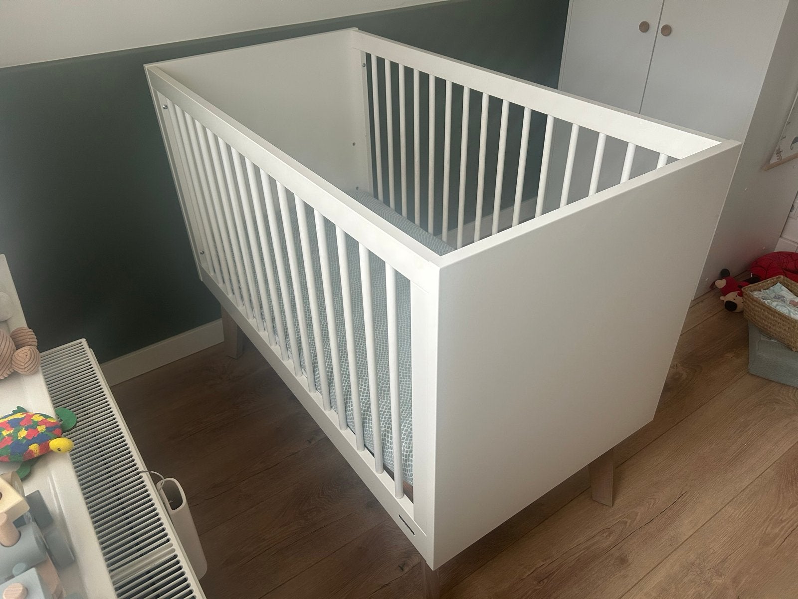 Kidsmill Sixties: wit ledikant en commode, Gebruikt, 50 tot 70 cm, Ophalen of Verzenden, 100 cm of meer