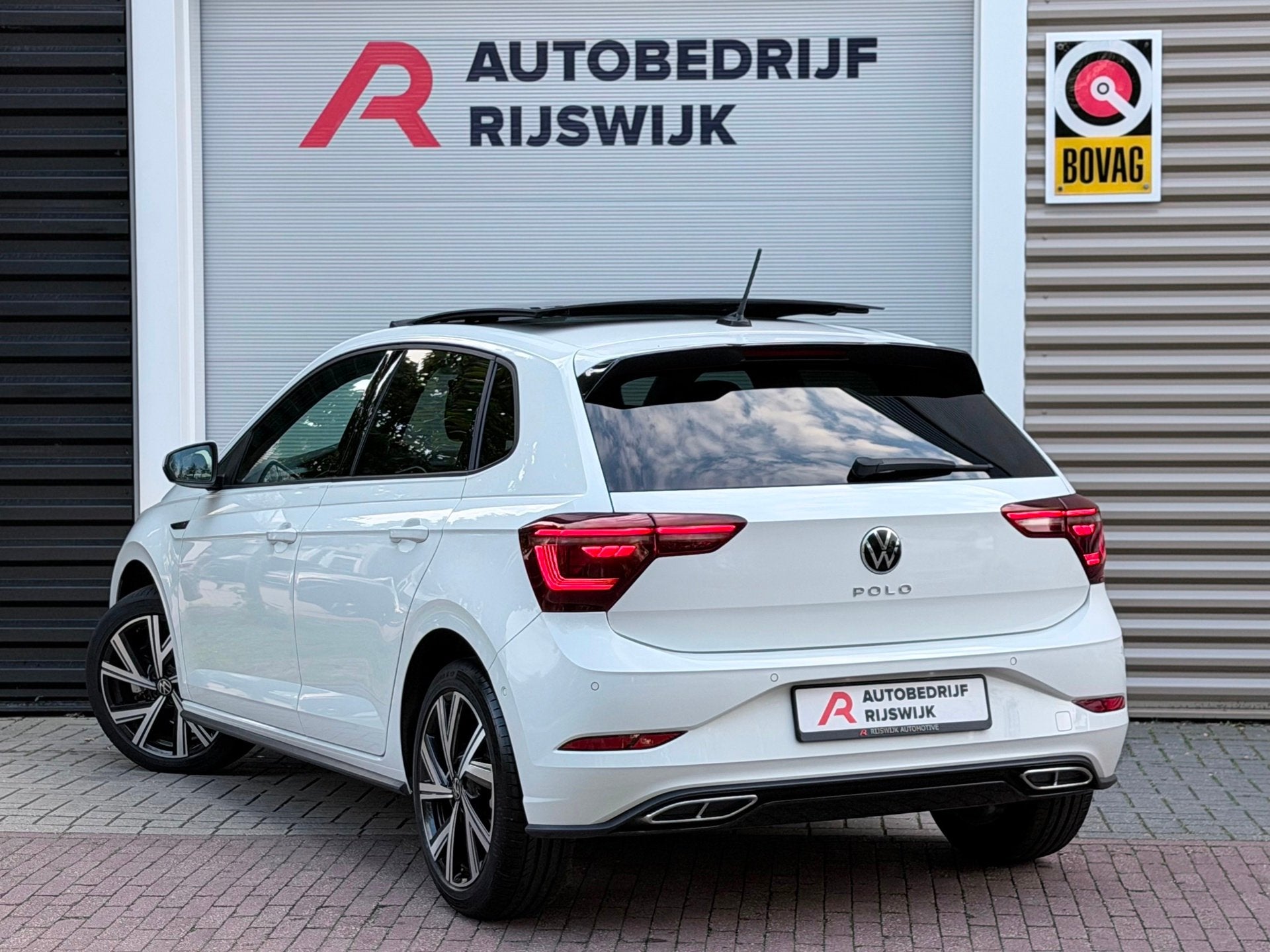 Foto 3 van Volkswagen Polo 1.0 TSI R-Line Pano/Keyless/IQ.Light
