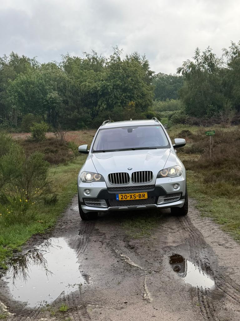 BMW X5 4.8 I AUT 2007 Grijs Youngtimer Full Options, 138 €/maand, 4799 cc, 2145 kg, Vierwielaandrijving