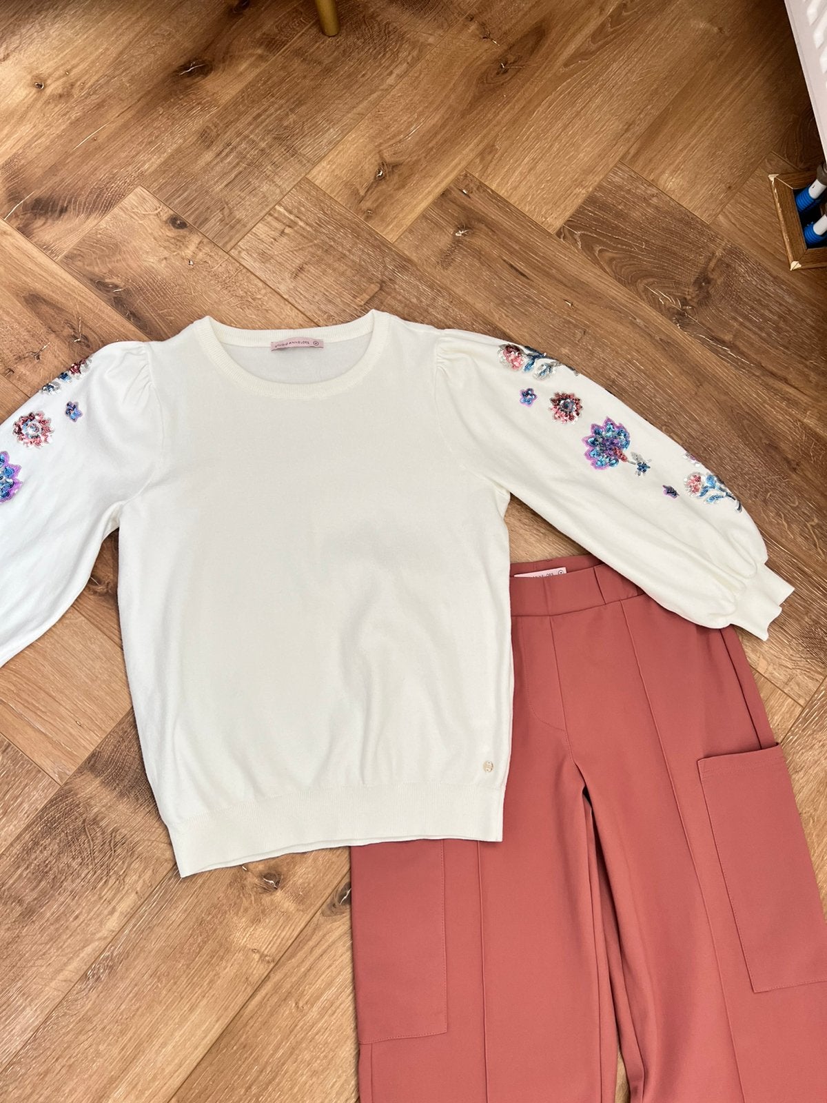 Studio anneloes set M embroidery trui & cargo broek rose, Maat 38/40 (M), Ophalen of Verzenden, Zo goed als nieuw, X