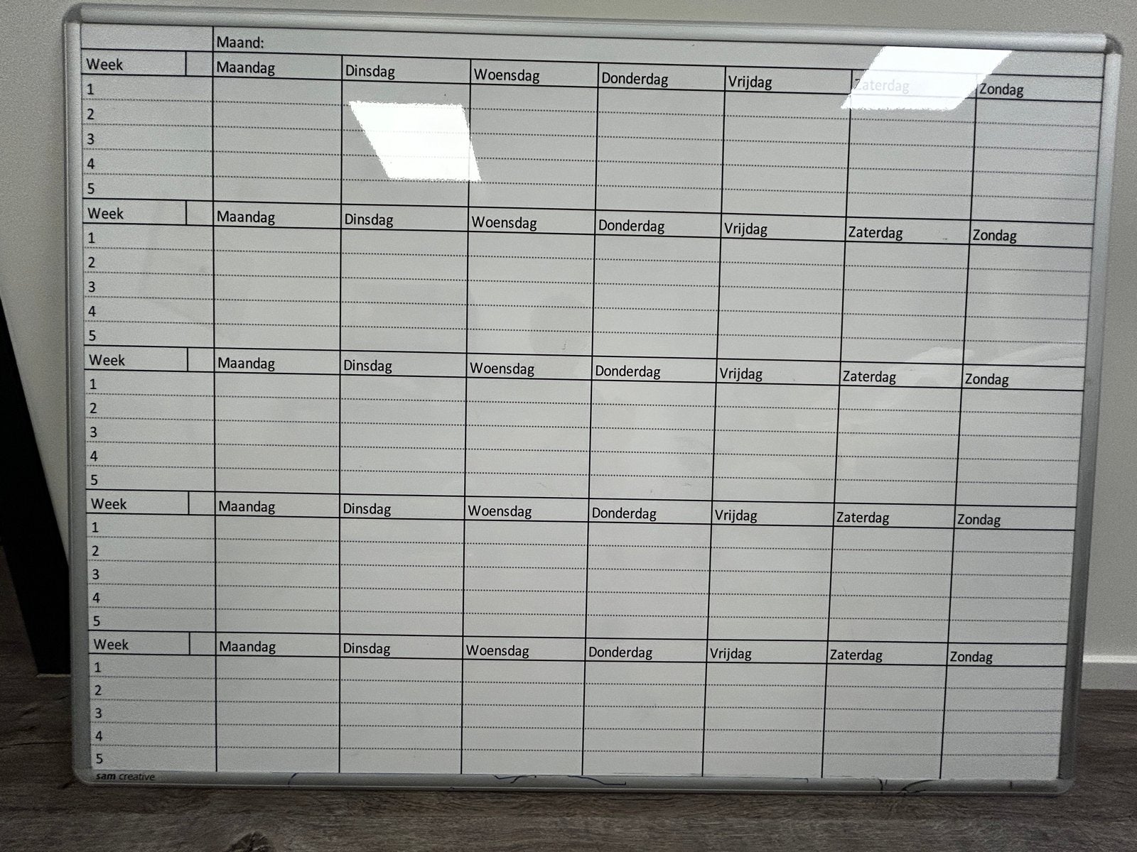 Maand planner whiteboard - 2 stuks beschikbaar, Ophalen, Zo goed als nieuw