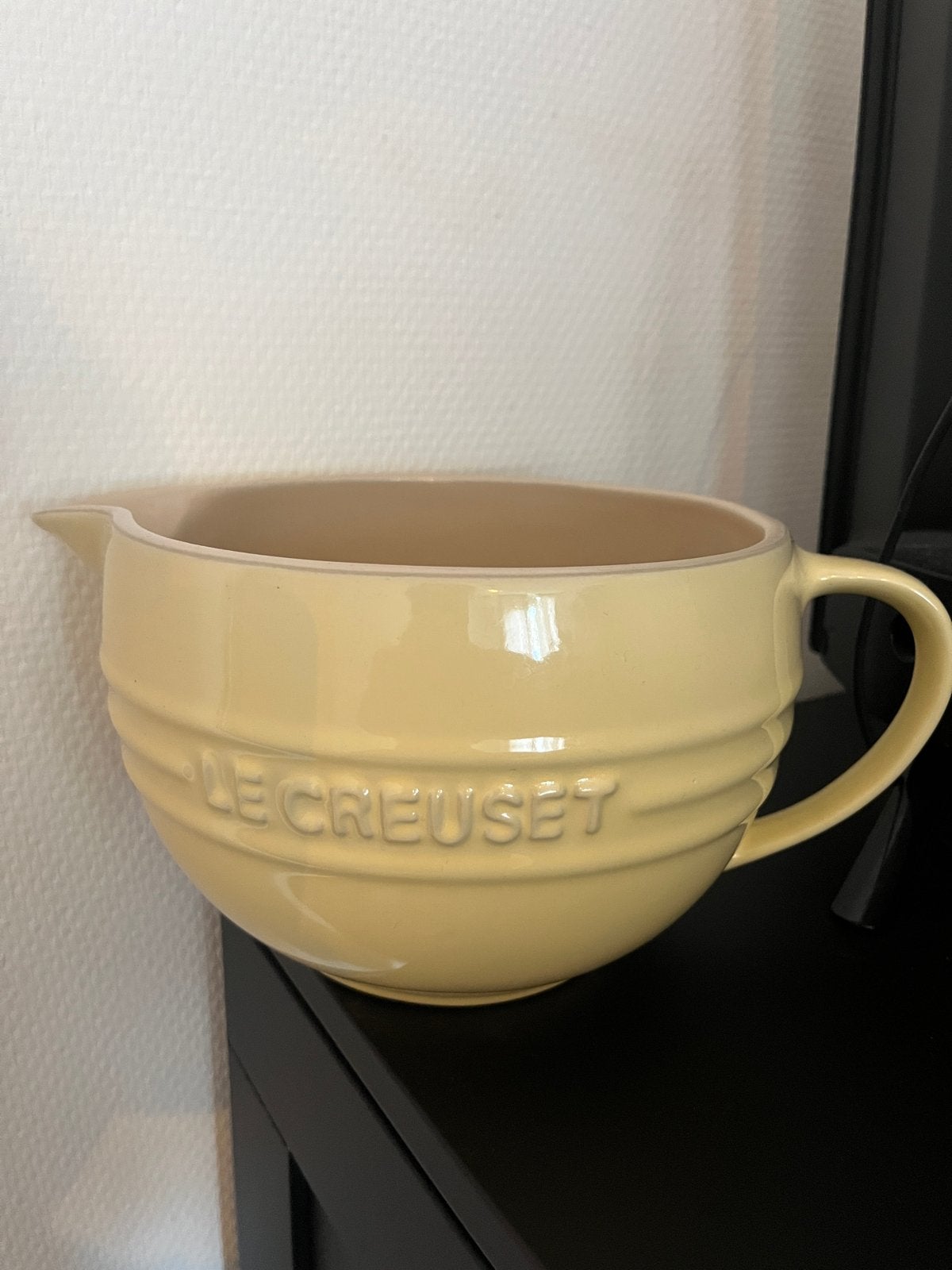 Nieuwe Le Creuset beslagkom/mengkom - Geel, Huis en Inrichting, Overige typen, Geel, Nieuw, Steen/keramiek