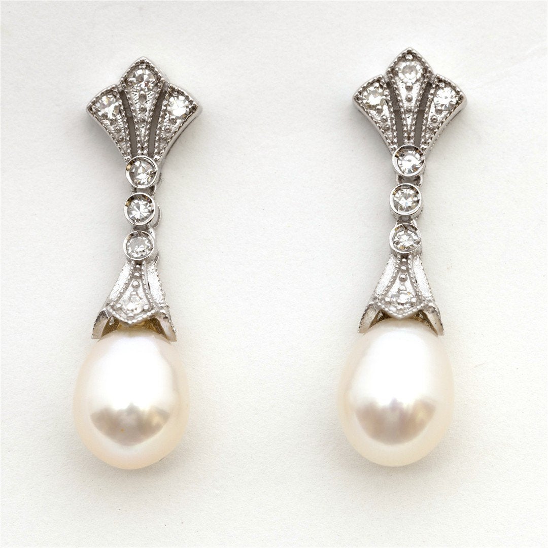 14 karaat witgouden oorbellen met parel en diamanten, 0.30ct, Ophalen of Verzenden, Goud, Oorbellen, Met edelsteen