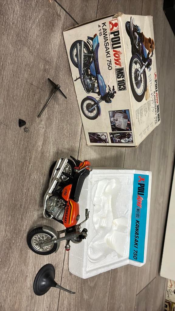 Politoys polistil ms103 Kawasaki 750 in doos 1/15, Ophalen of Verzenden, Gebruikt, Motor