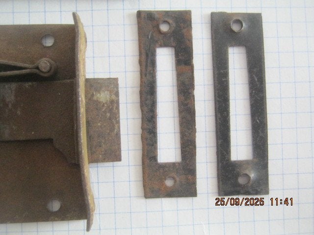 Antiek meubelslot e a antiek hang- en sluitwerk jaren 30., Ophalen of Verzenden, Gebruikt, Overige materialen, Overige typen