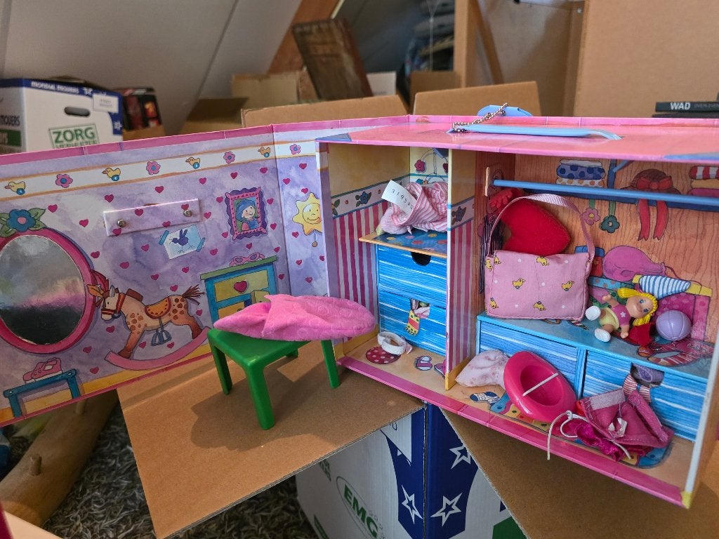mini babyborn huis,koffer,kast +veel spullen.Meppel/Deventer, Ophalen, Zo goed als nieuw, Overige typen