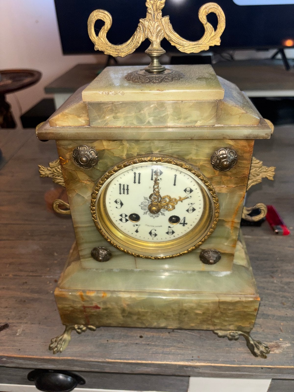 Antieke Onyx Marmeren Schouwklok met Bronzen Ornamenten, Antiek en Kunst, Ophalen