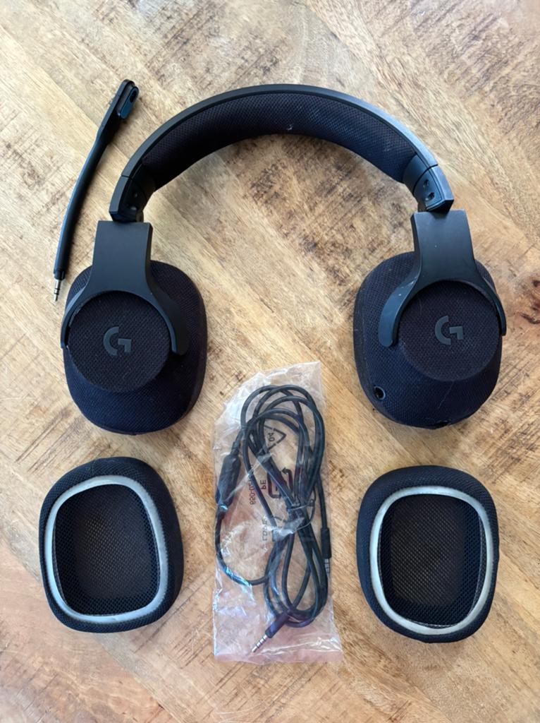 Logitech G433 gaming headset, Ophalen of Verzenden, Zo goed als nieuw, Over-ear, Gaming headset
