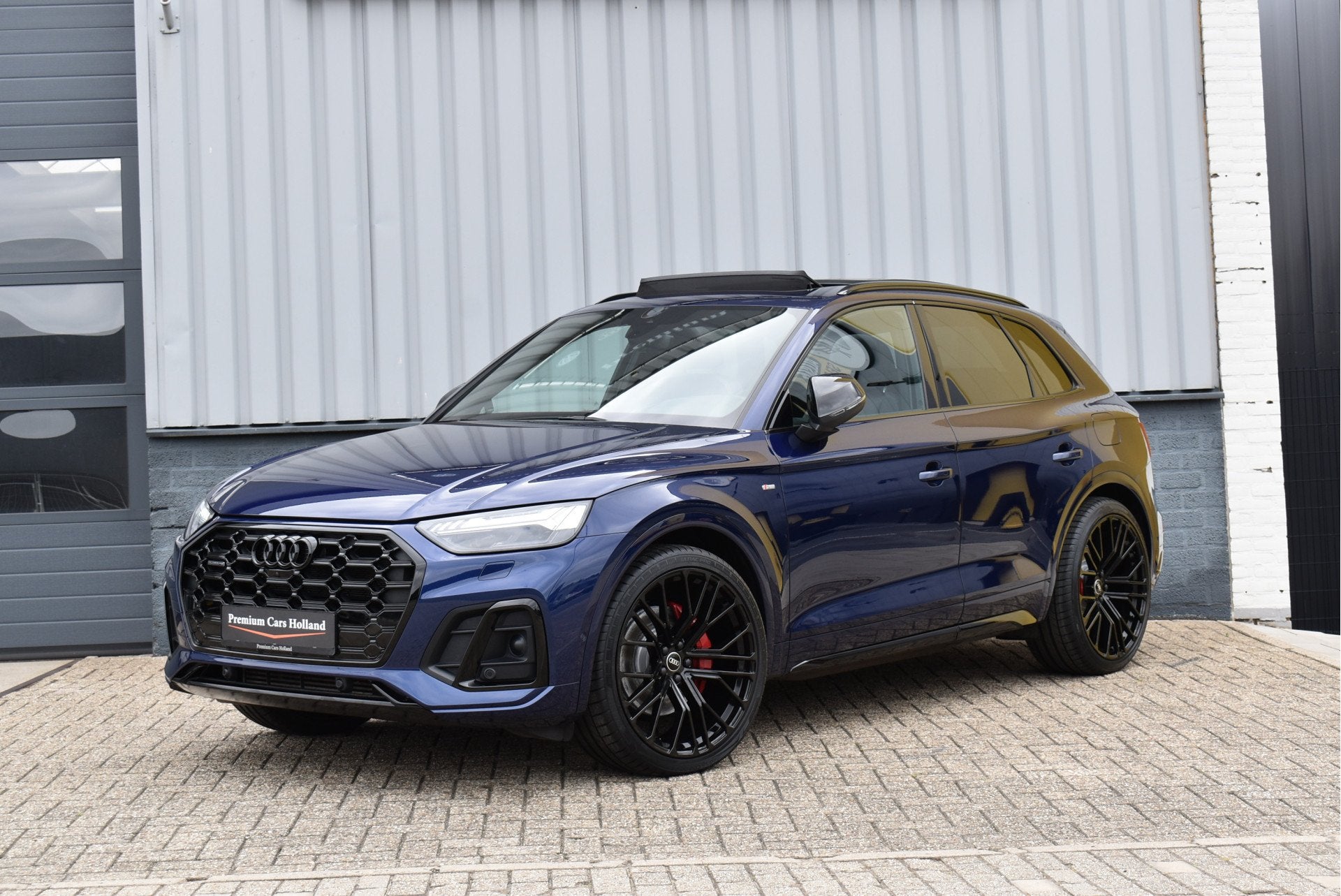 Audi Q5 55 TFSI e S-Line 367 Pk Pano Lucht HUD 360 Camera Le, Automaat, Gebruikt, 4 cilinders, Blauw