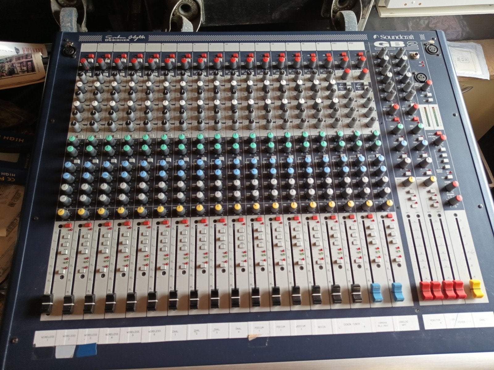 Soundcraft gb2 mengpaneel, Ophalen, Zo goed als nieuw, 20 kanalen of meer