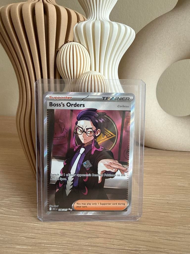 Mint Boss's Orders (Corbeau) 256/217 Full Art Trainer, Ophalen of Verzenden, Nieuw, Losse kaart
