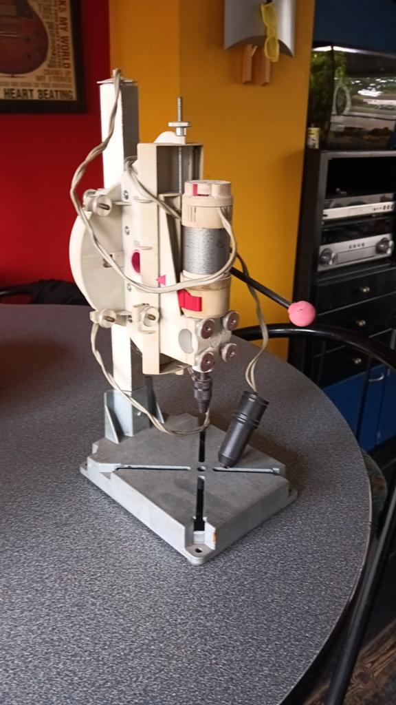 Miniatuur kolomboormachine, 12v, Ophalen of Verzenden, Gebruikt, Groter dan 1:32