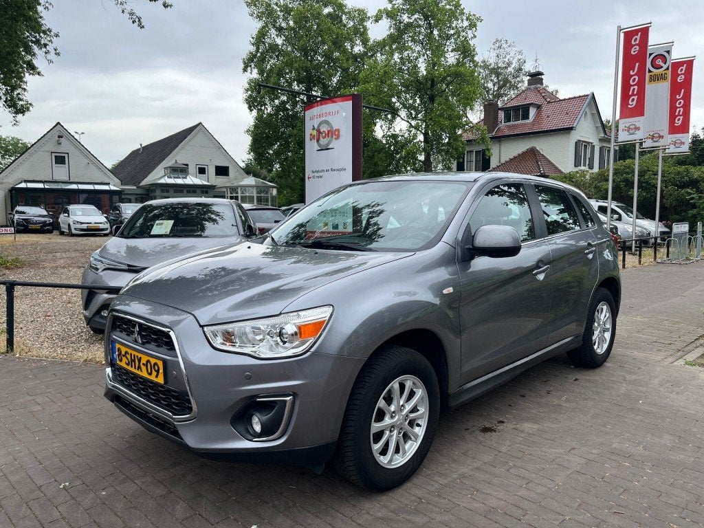 Mitsubishi ASX 1.6 CLEARTEC INVITE / NAVI / TREKHAAK / AIRCO, Auto's, Mitsubishi, Bedrijf, ASX, ABS, Airbags, Airconditioning