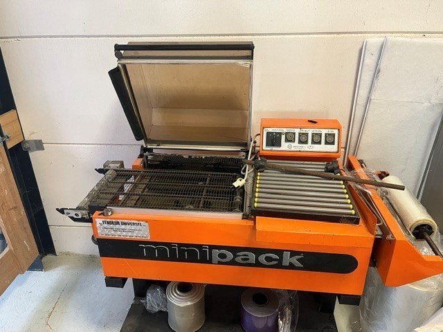 Minipack Torre FM76 krimpfoliemachine met rollenbaan, Ophalen