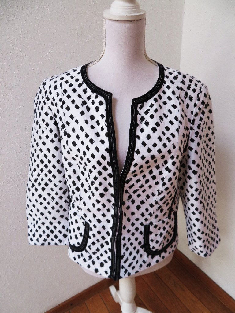 A14 GERRY WEBER kort linnen jasje wit zwart M 38/40, Kleding | Dames, Jasjes, Kostuums en Pakken, Maat 38/40 (M), Zwart, Ophalen of Verzenden