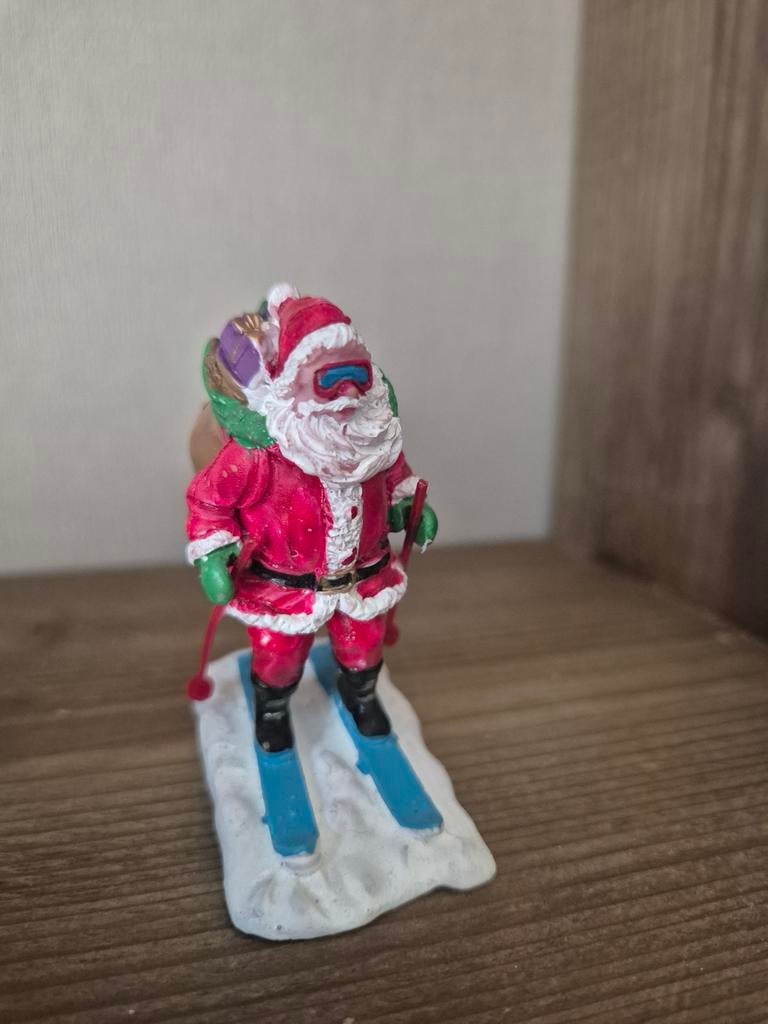 Lemax figuur 9 kerstdorp kersthuisjes, Ophalen of Verzenden, Zo goed als nieuw