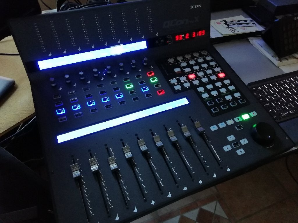 Midi controller, Muziek en Instrumenten, Midi-apparatuur, Ophalen, Zo goed als nieuw