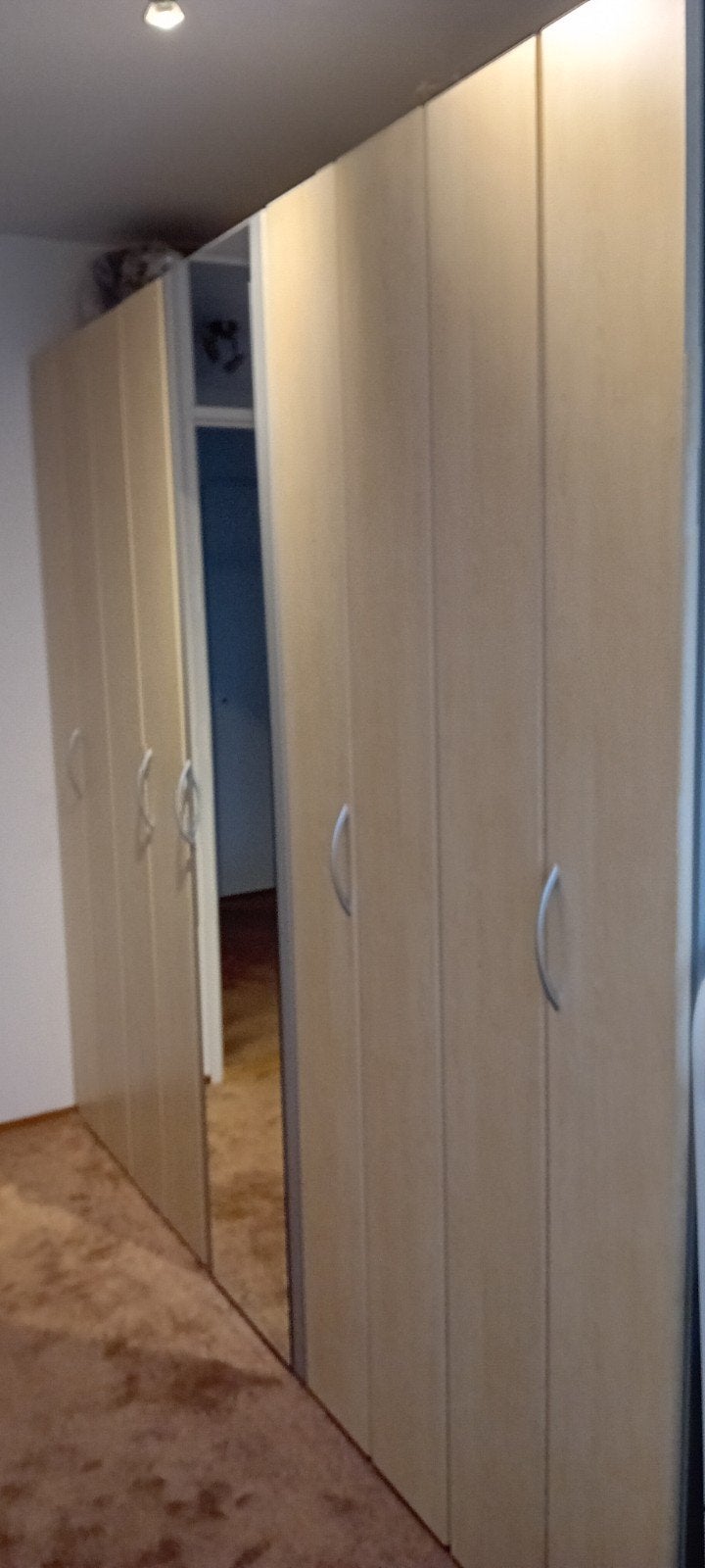 GRATIS Grote kledingkast licht grenen, 215x245x61 cm, Ophalen, Met deur(en), Gebruikt, 200 cm of meer