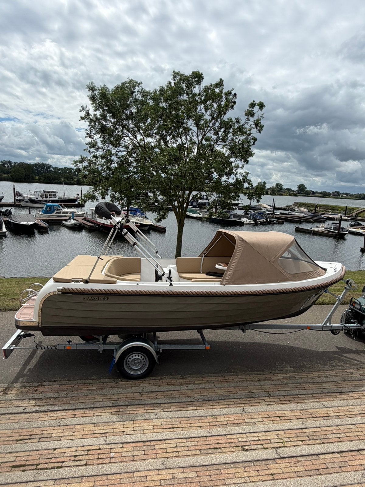 Maassloep 570 Honda 20pk 4takt full opties!  Occasion 2023