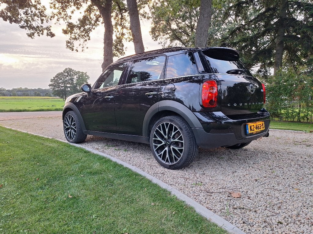 Foto 15 van Mini Countryman 1.6 Cooper 2017 Zwart John Cooper Works JCW