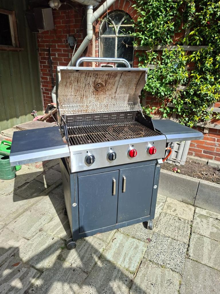 Prima barbeque, is niet meer de mooiste, maar werkt prima,, Ophalen of Verzenden, Gebruikt, Enders