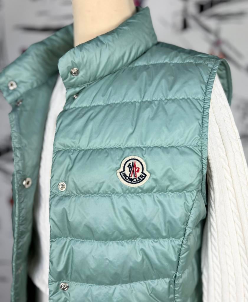 Moncler Liane meisjes dons bodywarmer jas maat 14 (340 euro), Kinderen en Baby's, Moncler EU, Zo goed als nieuw, Moncler, Customercare@moncler.com