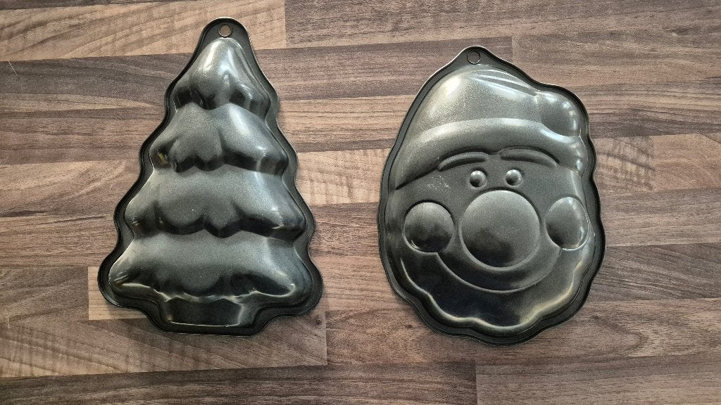 2 Kerst bakvormen: Kerstboom en Kerstman (nieuw), Overige typen, Nieuw, Ophalen of Verzenden, Zwart